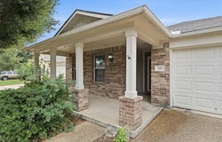 725 Kingfisher Ln, Leander, TX 78641