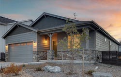 121 S Vandriver Way, Aurora, CO 80018