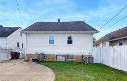 4614 Maplecrest Avenue, Parma, OH 44134