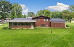 2073 Grand Detour, DIXON, IL 61021