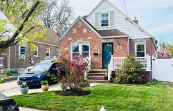 23829 116th Rd, Elmont, NY 11003