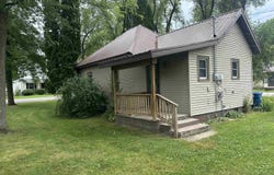 316 Floyd Street, Coleman, MI 48618