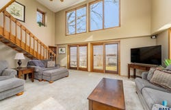 46246 S Shore Pl, Hartford, SD 57033