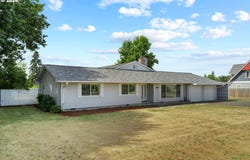904 TOLIVER RD, Molalla, OR 97038