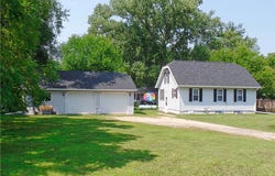 601 10th Avenue E, Durand, WI 54736