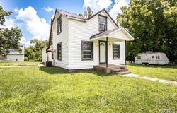 200 S Frisco, Crocker, MO 65452