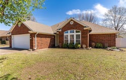 632 Meadowbrook  DR, Alma, AR 72921