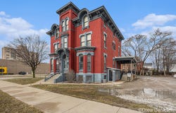 701 Center Avenue, Bay City, MI 48708