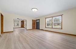 208 W 1st, MOUNT MORRIS, IL 61054