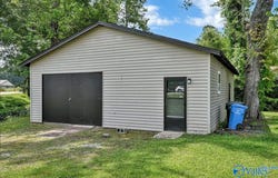 300 Longhorn Pass NW, Hartselle, AL 35640