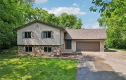 5428 W 137th Street, Savage, MN 55378
