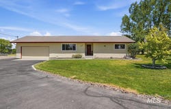 368 W King Rd, Kuna, ID 83634-1710