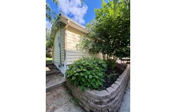 426 Wright St., MT. HOPE, WV 25909