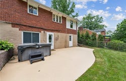 821 Somerville Dr, St Clair, PA 15243