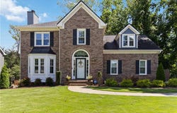 735 Jamie Way NE, Woodstock, GA 30188