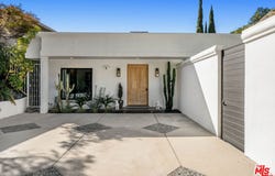 9275 Flicker Pl, Los Angeles, CA 90069