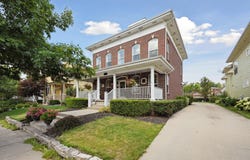 1713 Town Commons Drive, Howell, MI 48855