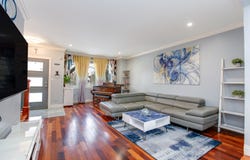 455 W 38th Street, Chicago, IL 60609