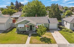 364 S Adams Avenue, Blackfoot, ID 83211