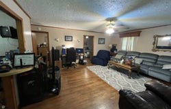 90 Glen Dr, Prestonsburg, KY 41031