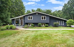 2274 Perry Street, Holland, MI 49424