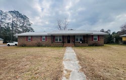 408 Janice Ave, Nashville, GA 31639