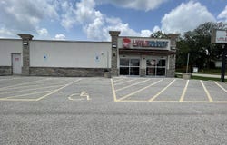 225 E Irving Park Road, Roselle, IL 60172
