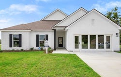 2268 Meadow Hill Ave., Zachary, LA 70791
