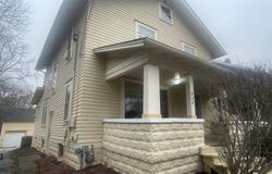 909 S Main Street, Fairfield, IA 52556