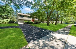 45 Linden Lane, Plainsboro, NJ 08536