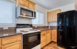501 E Grove Ave, Parma, ID 83660