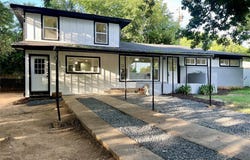 319 Belle Street, Bedford, TX 76022