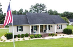 112 Twelve Oak Drive, Wallace, NC 28466