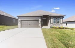 11457 N Auburndale Circle, Kansas City, MO 64157
