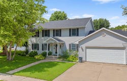 1508 Emerald Ct, Mason City, IA 50401