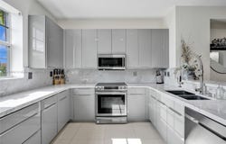 1033 NE 17th Way, Fort Lauderdale, FL 33304