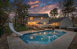 5 Spring St, Douglas, MA 01516