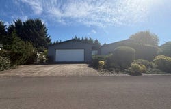 6220 NE Evergreen Ln, Newport, OR 97365