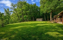 2660 S Mary Lane, Seven Hills, OH 44131