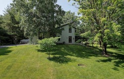 W332s3829 Lilac Ct, Dousman, WI 53118