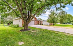 808 N 13th Street, Ozark, MO 65721