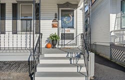 434 8th Avenue, Troy, NY 12182