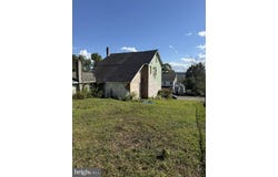 17 MAIN Street, NEW PHILADELPHIA, PA 17959