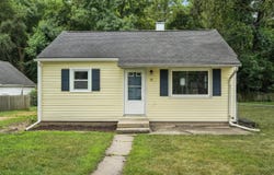 19 W 71st Place, Merrillville, IN 46410
