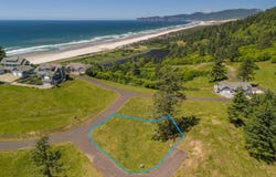 6405 SouthView Loop, Cloverdale, OR 97112