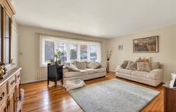 17 Columbia Road, Hicksville, NY 11801