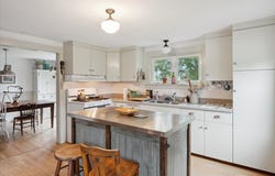 10 Martin Point Road, Friendship, ME 04547