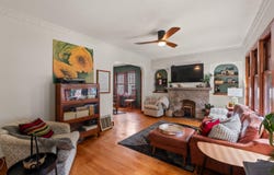 2124 N 84th St, Wauwatosa, WI 53226