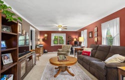 845 WOODLAND Drive, MENASHA, WI 54952