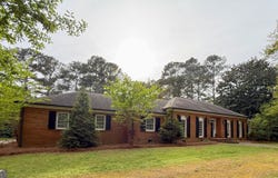 945 Poplar Street, Monroe, GA 30655